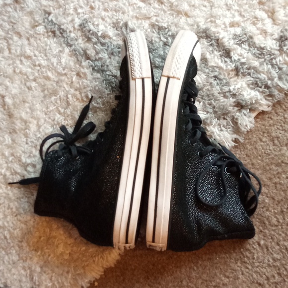 Converse Black and White High-Top Sneakers 10 Leather Upper - Picture 6 of 14